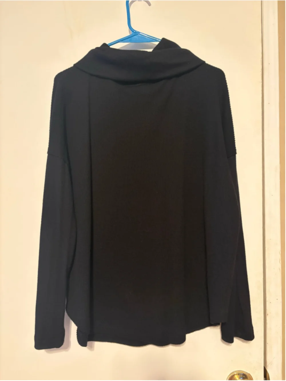 Women's Time and Tru Black Cowl Neck Sweater L - Picture 4 of 4